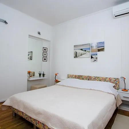 Διαμέρισμα Inge *